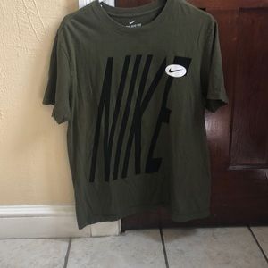 Nike tee